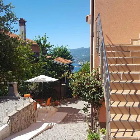 Appartement In 17036 *